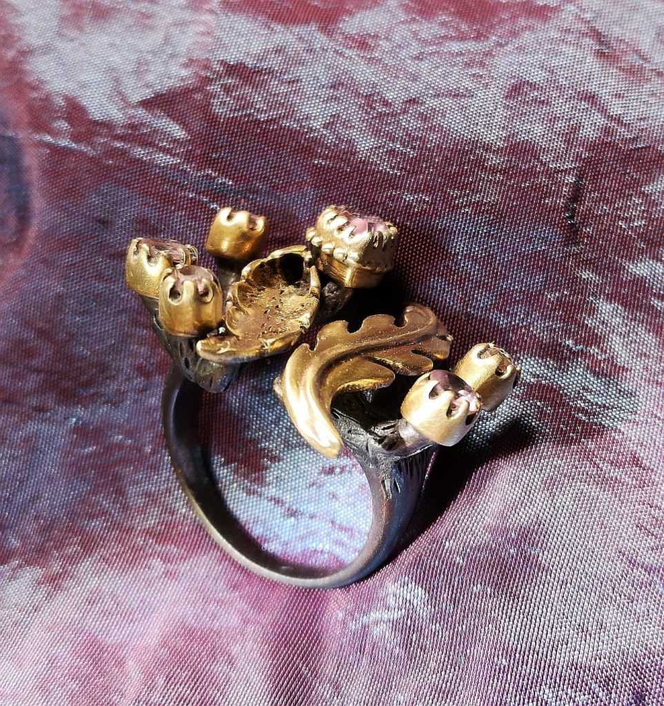anello con fiori ottone artigianale