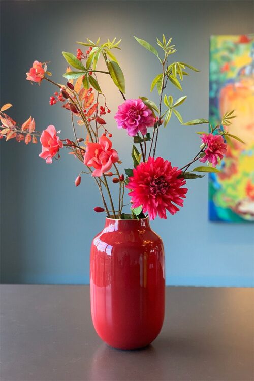vaso per fiori in metallo color rosso ciliegia Pip Studio